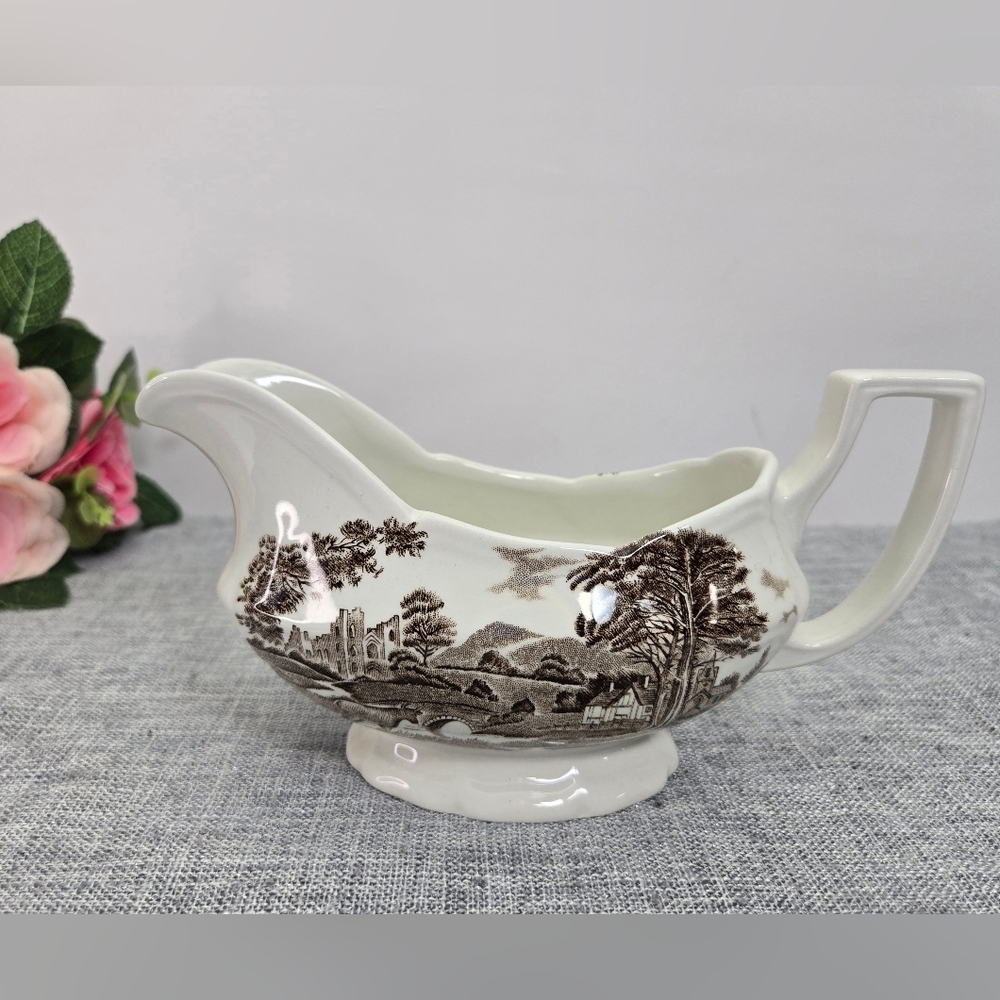 Vintage J&G Meakin Romantic England Brown‎ Ironstone Gravy Boat